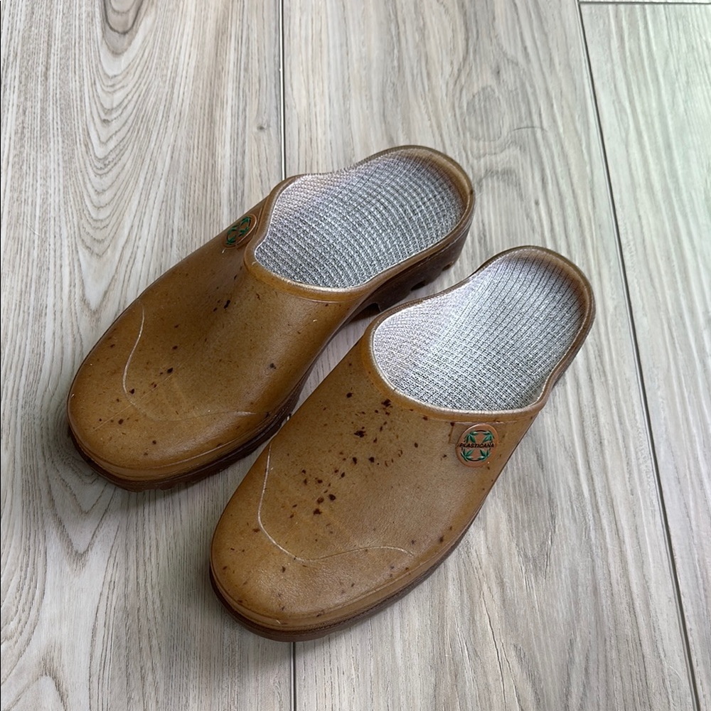 NWT Plasticana Opana Mules